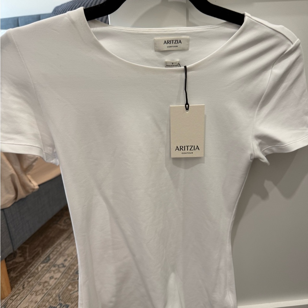 NWT Aritzia Original Contour Marvel T-Shirt